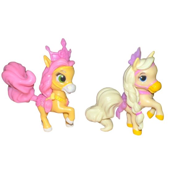 Lot Of 2 Disney Palace Pets Mini Horses Whisker Haven Petite & Blondie- Princess - Picture 1 of 6